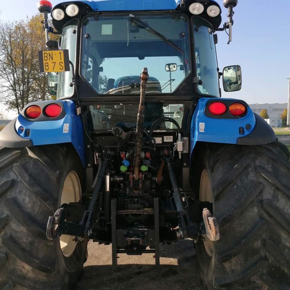 NEW HOLLAND T4.105 - Traktor: bilde 3 NEW HOLLAND T4.105 - Traktor: bilde 3