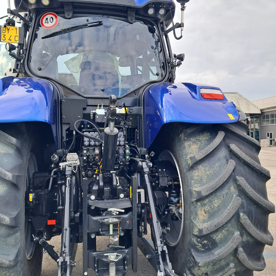NEW HOLLAND T7 270 - Traktor: bilde 4 NEW HOLLAND T7 270 - Traktor: bilde 4