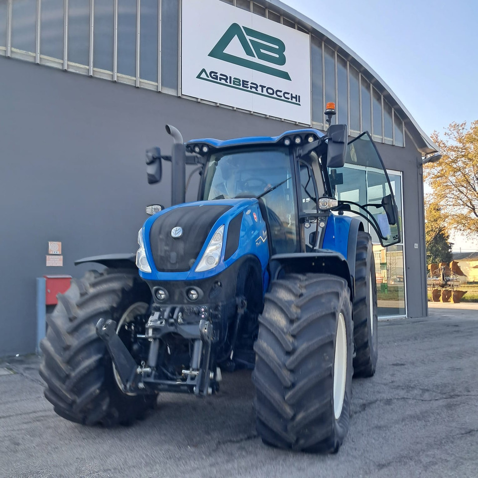 NEW HOLLAND T7 HD - Traktor: bilde 2 NEW HOLLAND T7 HD - Traktor: bilde 2