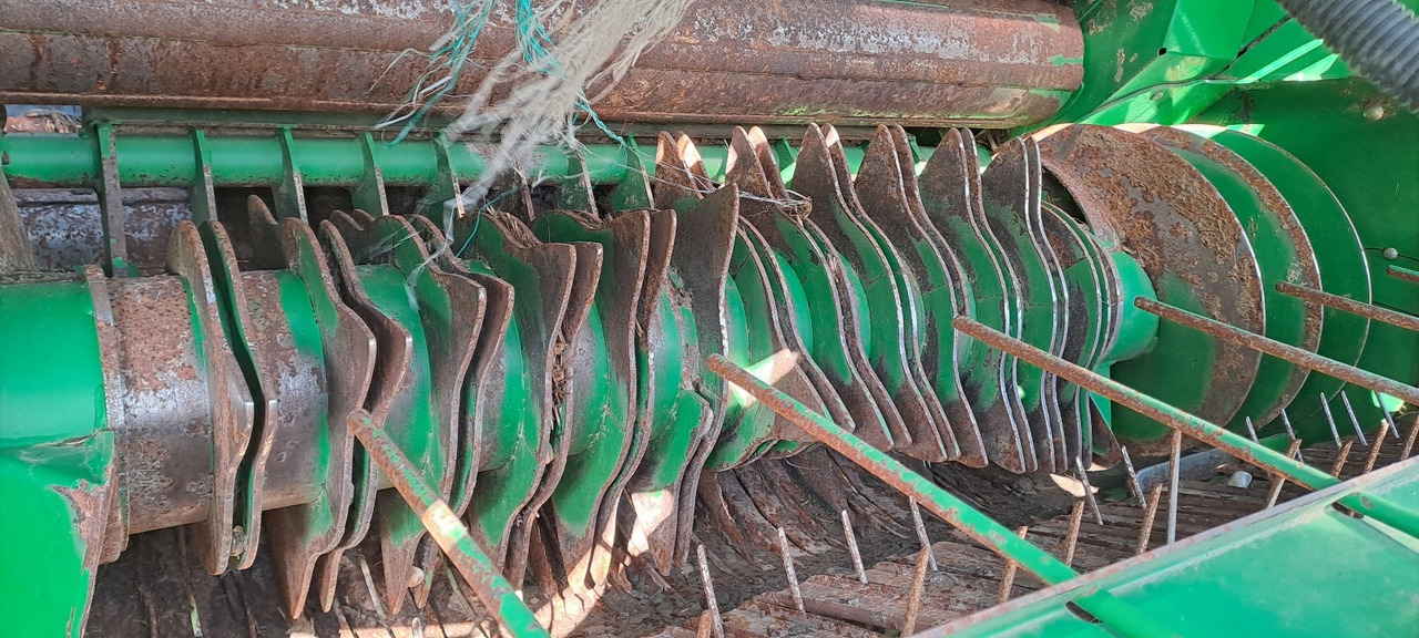 ROTOPRESSA JOHN DEERE 960 - ASTA AGRIBERTOCCHI - Rundballepresse: bilde 4 ROTOPRESSA JOHN DEERE 960 - ASTA AGRIBERTOCCHI - Rundballepresse: bilde 4