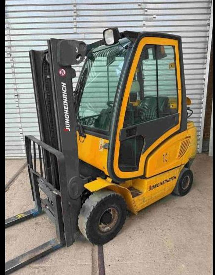 Gabelstapler JUNGHEINRICH, mit Gasantrieb - Gasstruck: bilde 1 Gabelstapler JUNGHEINRICH, mit Gasantrieb - Gasstruck: bilde 1