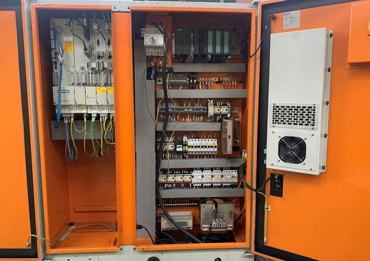 Vertikal-Bearbeitungszentrum LEADWELL - CNC maskineringssenter: bilde 5 Vertikal-Bearbeitungszentrum LEADWELL - CNC maskineringssenter: bilde 5