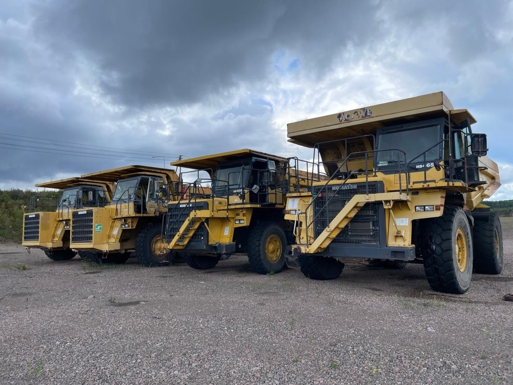 Komatsu HD 465-7E0, 2x HD 405-6, total 3 pcs - Tipptruck: bilde 1 Komatsu HD 465-7E0, 2x HD 405-6, total 3 pcs - Tipptruck: bilde 1
