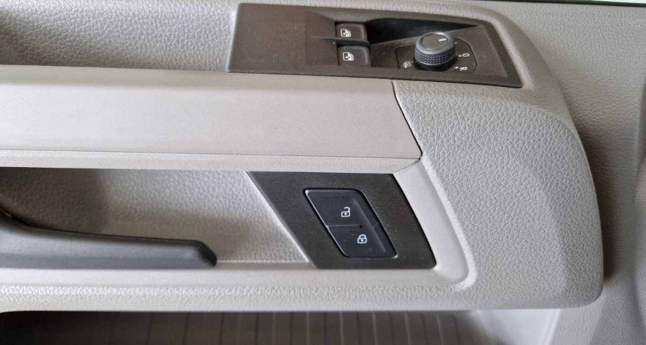 Ny Varebil med skap for transport av melk MAN Crafter TGE 3/140: bilde 7