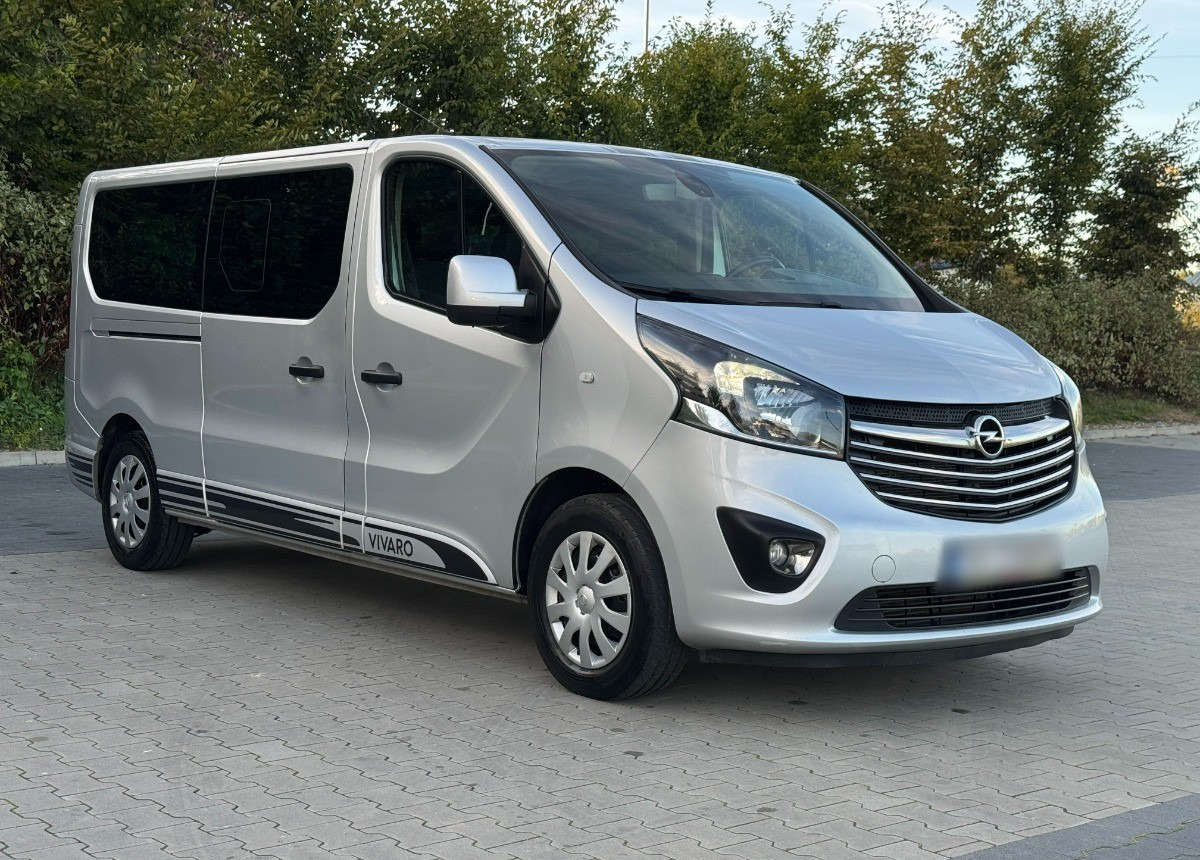 Opel Vivaro 1.6 DCI 145KM 9 osobowy Nawiewy góra dół DOINWESTOWANY Super stan - Stasjonsvogn: bilde 2 Opel Vivaro 1.6 DCI 145KM 9 osobowy Nawiewy góra dół DOINWESTOWANY Super stan - Stasjonsvogn: bilde 2