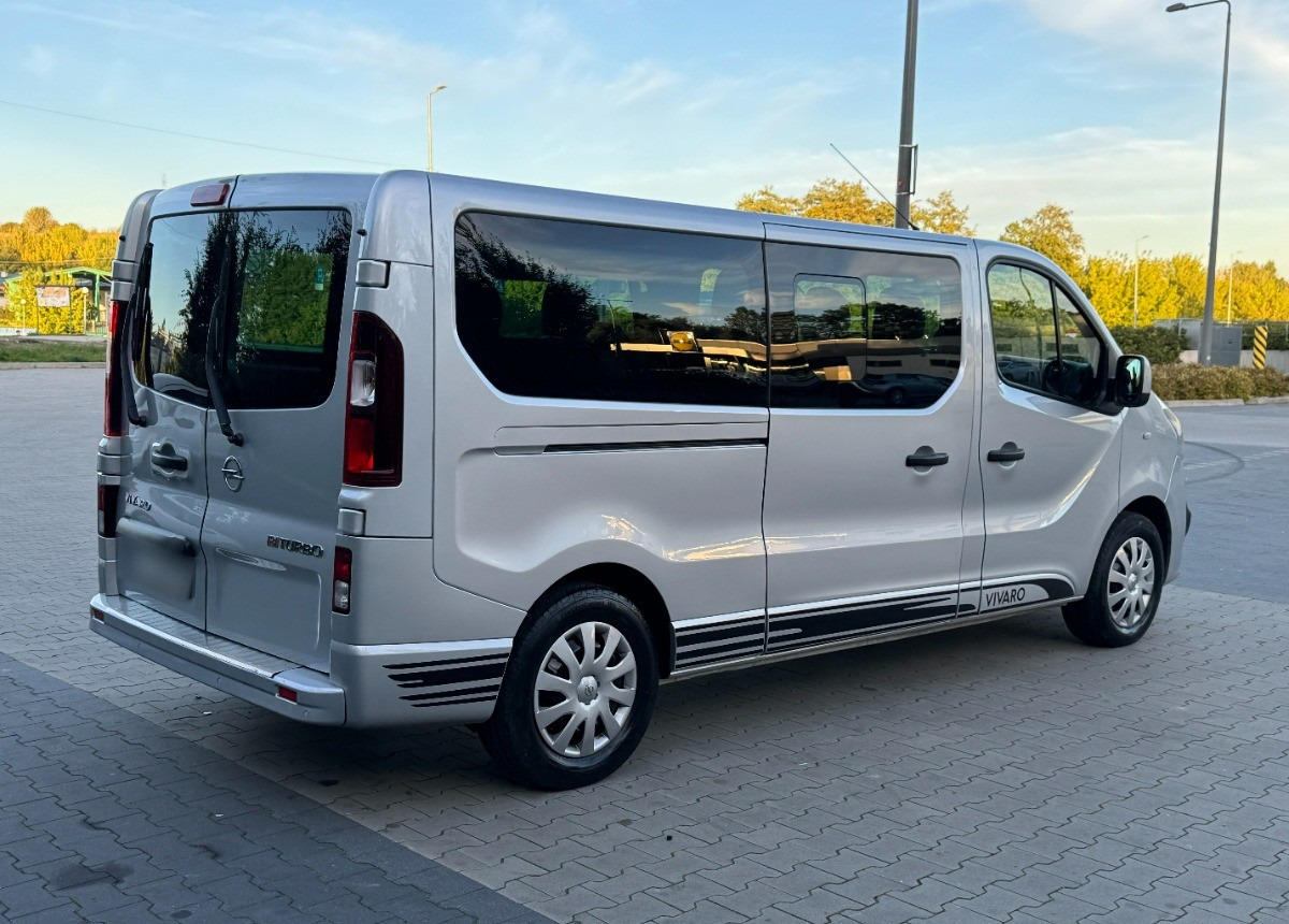 Opel Vivaro 1.6 DCI 145KM 9 osobowy Nawiewy góra dół DOINWESTOWANY Super stan - Stasjonsvogn: bilde 4 Opel Vivaro 1.6 DCI 145KM 9 osobowy Nawiewy góra dół DOINWESTOWANY Super stan - Stasjonsvogn: bilde 4