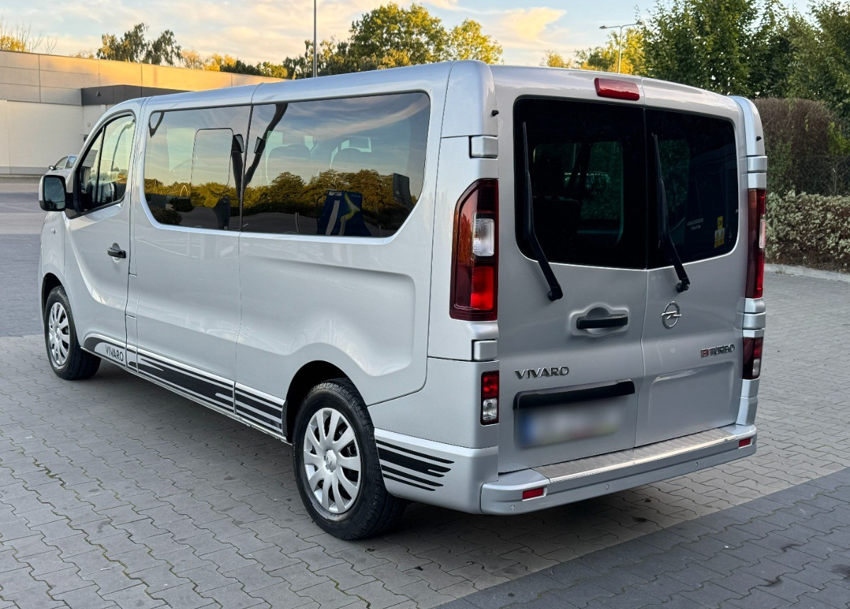 Opel Vivaro 1.6 DCI 145KM 9 osobowy Nawiewy góra dół DOINWESTOWANY Super stan - Stasjonsvogn: bilde 3 Opel Vivaro 1.6 DCI 145KM 9 osobowy Nawiewy góra dół DOINWESTOWANY Super stan - Stasjonsvogn: bilde 3