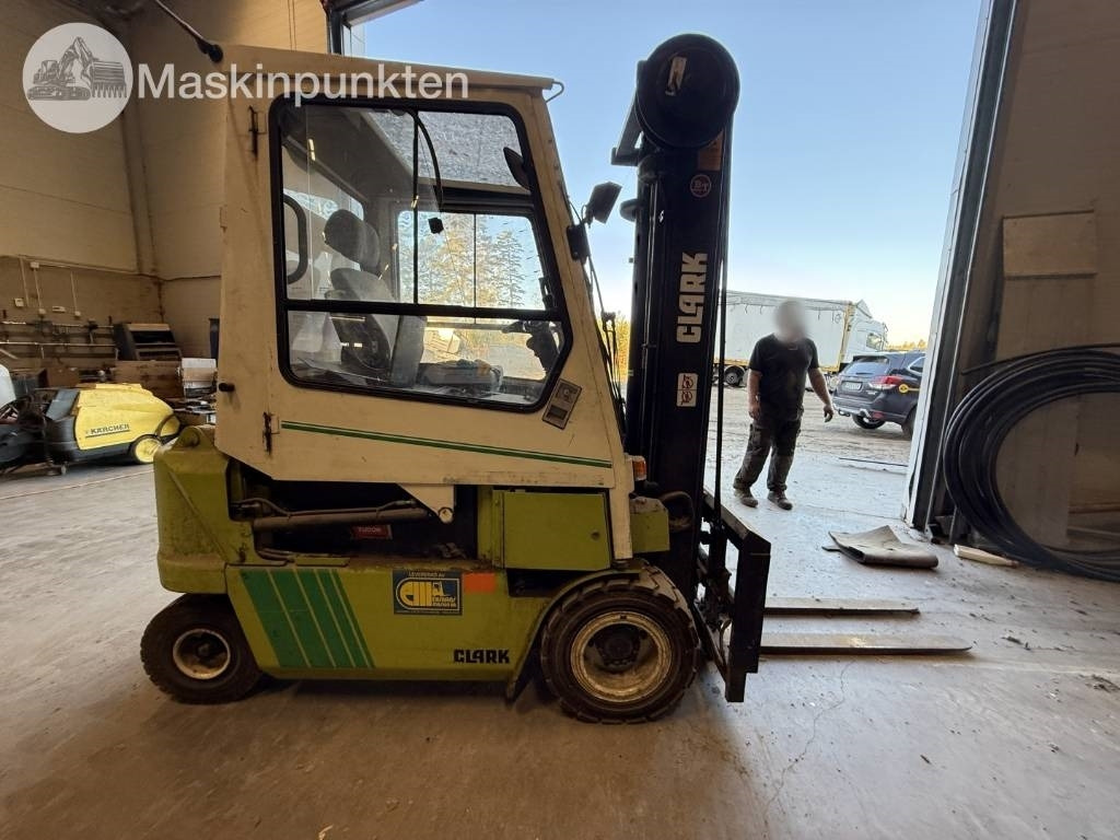 Clark CEM 25 - Dieseltruck: bilde 5 Clark CEM 25 - Dieseltruck: bilde 5