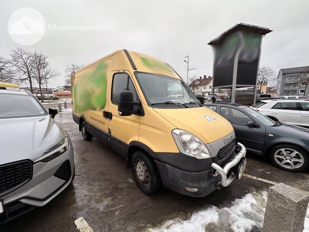 Iveco Daily 35 S13 V - Kassebil: bilde 2 Iveco Daily 35 S13 V - Kassebil: bilde 2