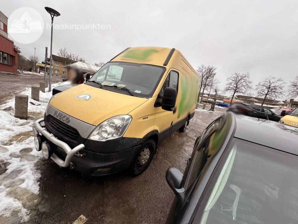 Iveco Daily 35 S13 V - Kassebil: bilde 1 Iveco Daily 35 S13 V - Kassebil: bilde 1