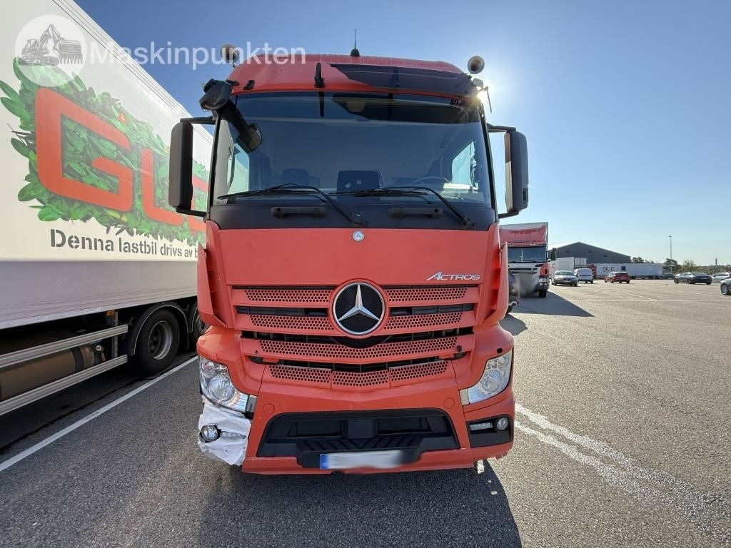 Mercedes-Benz Actros 2551 - Lastebil med kjøl: bilde 2 Mercedes-Benz Actros 2551 - Lastebil med kjøl: bilde 2