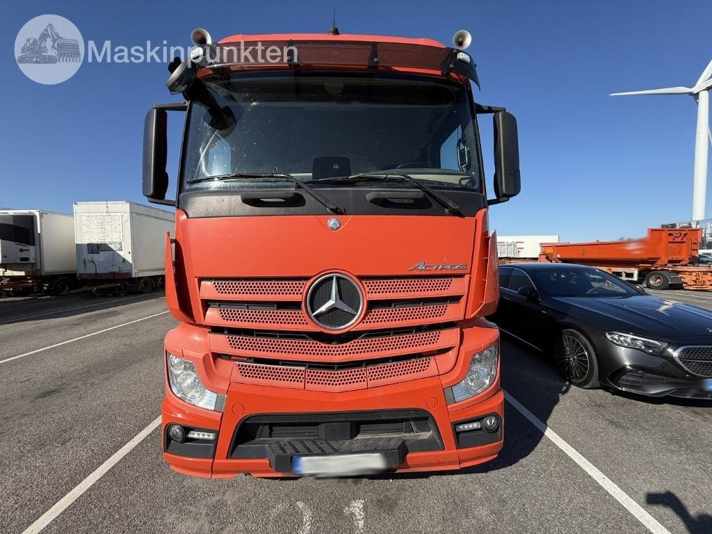 Mercedes-Benz Actros 2551 - Lastebil med kjøl: bilde 2 Mercedes-Benz Actros 2551 - Lastebil med kjøl: bilde 2