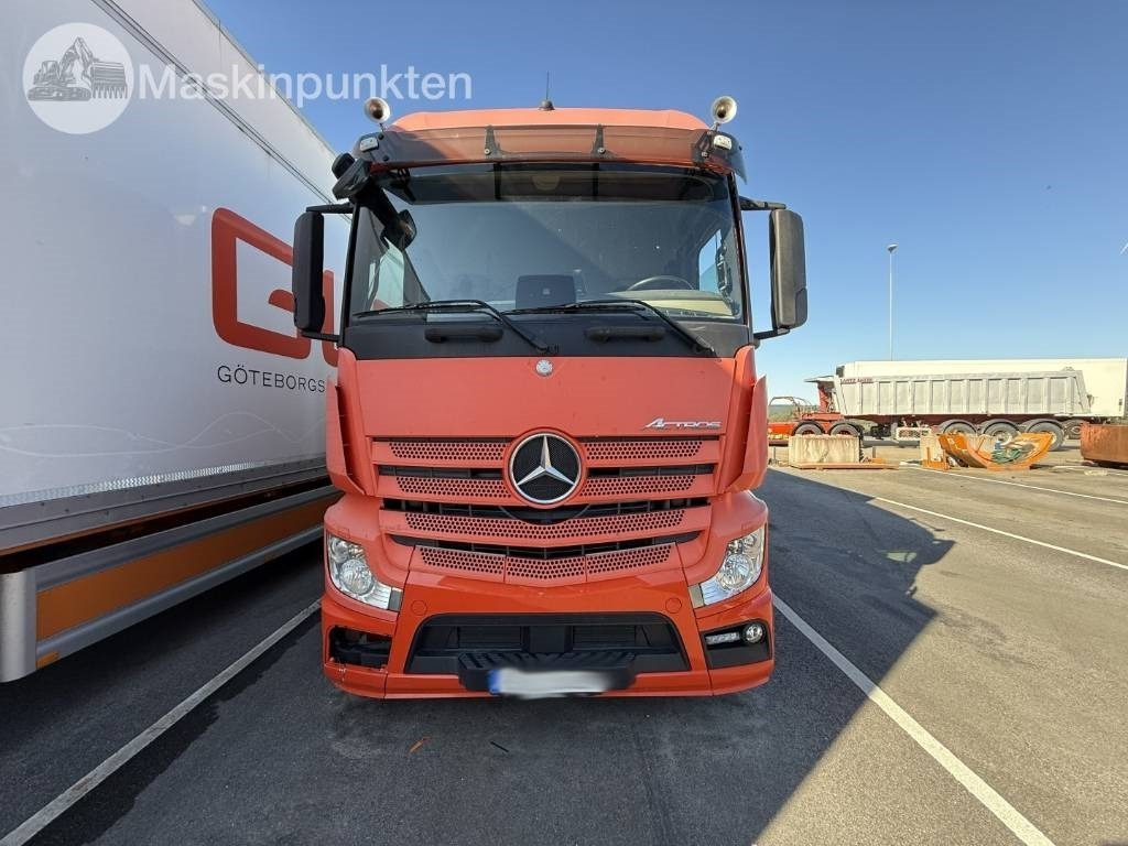 Mercedes-Benz Actros 2551 - Lastebil med kjøl: bilde 2 Mercedes-Benz Actros 2551 - Lastebil med kjøl: bilde 2