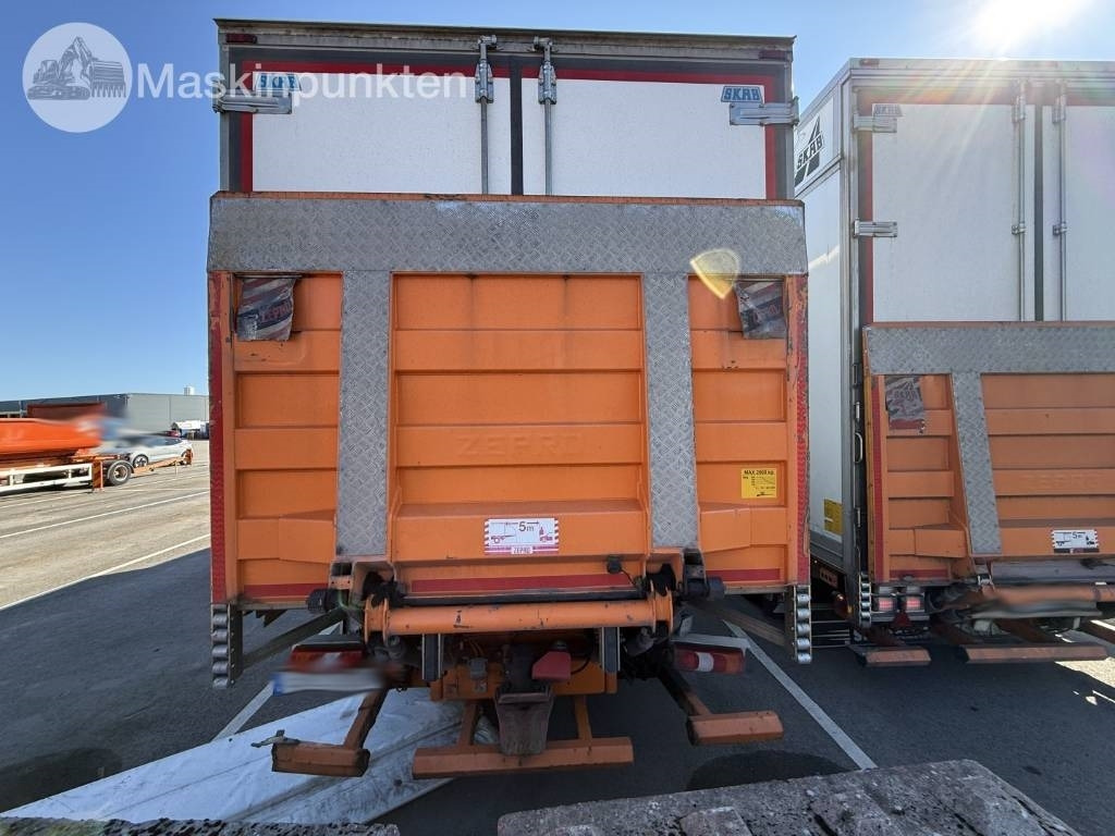 Mercedes-Benz Actros 2551 - Lastebil med kjøl: bilde 5 Mercedes-Benz Actros 2551 - Lastebil med kjøl: bilde 5