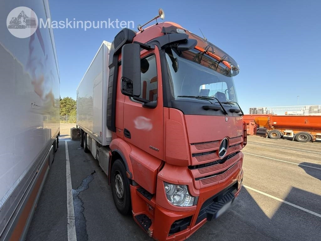 Mercedes-Benz Actros 2551  - Lastebil med kjøl: bilde 3 Mercedes-Benz Actros 2551  - Lastebil med kjøl: bilde 3