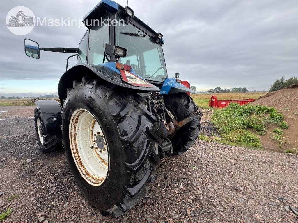 New Holland 8560 - Traktor: bilde 2 New Holland 8560 - Traktor: bilde 2
