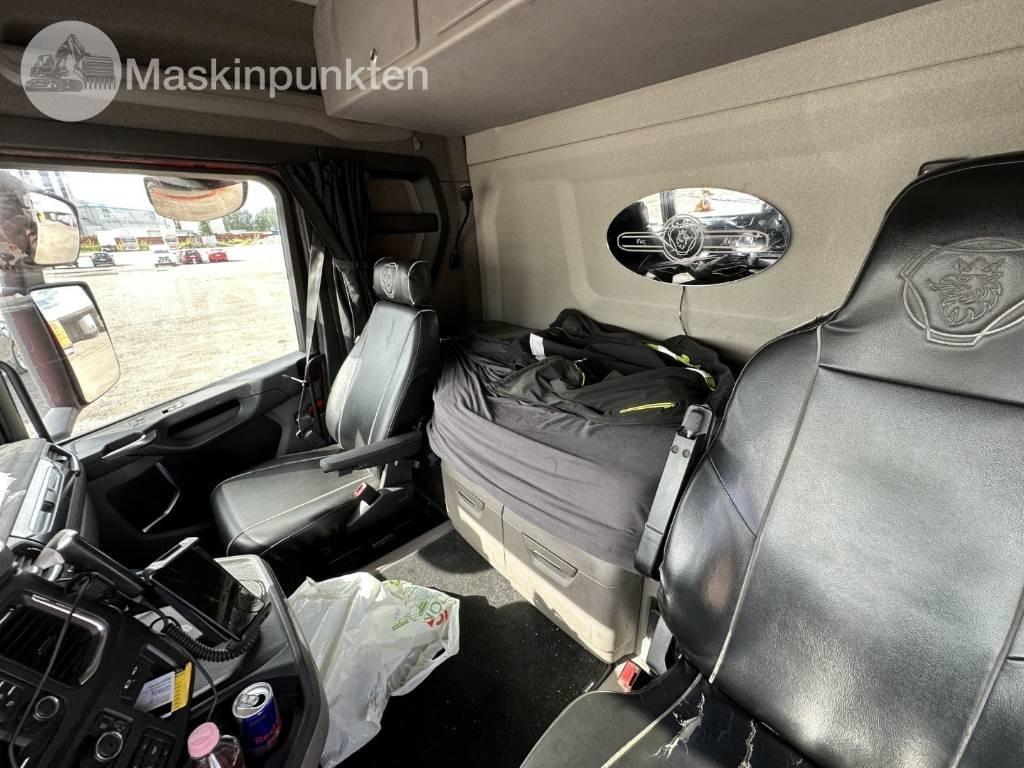 Lastebil med kjøl Scania R 450: bilde 17