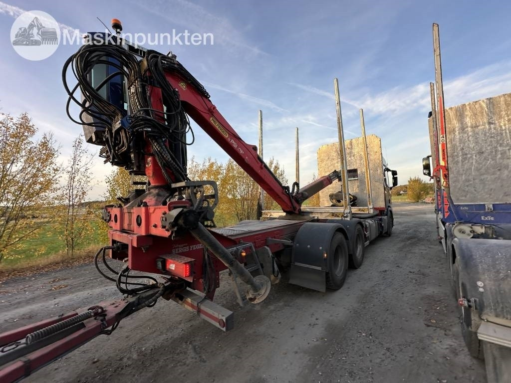 Scania R 580 timmerbil med kran - Tømmerbil: bilde 4 Scania R 580 timmerbil med kran - Tømmerbil: bilde 4