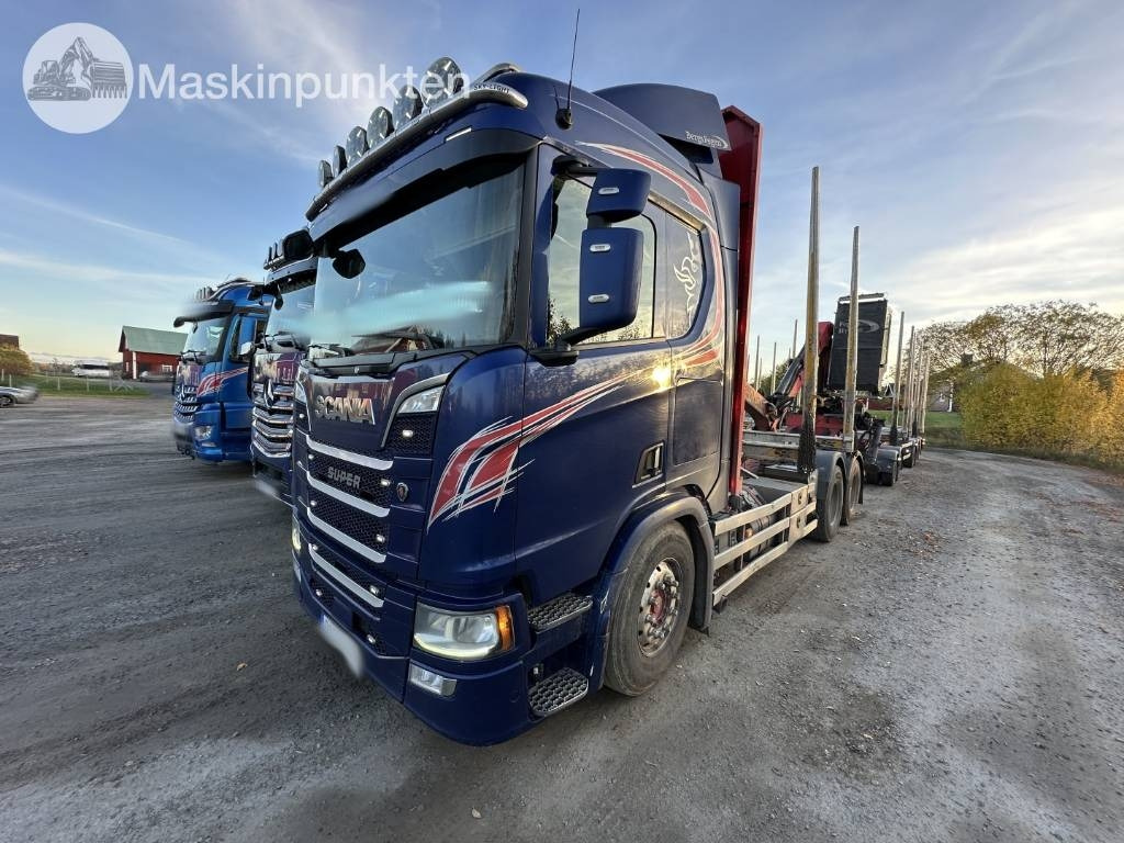 Scania R 580 timmerbil med kran - Tømmerbil: bilde 1 Scania R 580 timmerbil med kran - Tømmerbil: bilde 1
