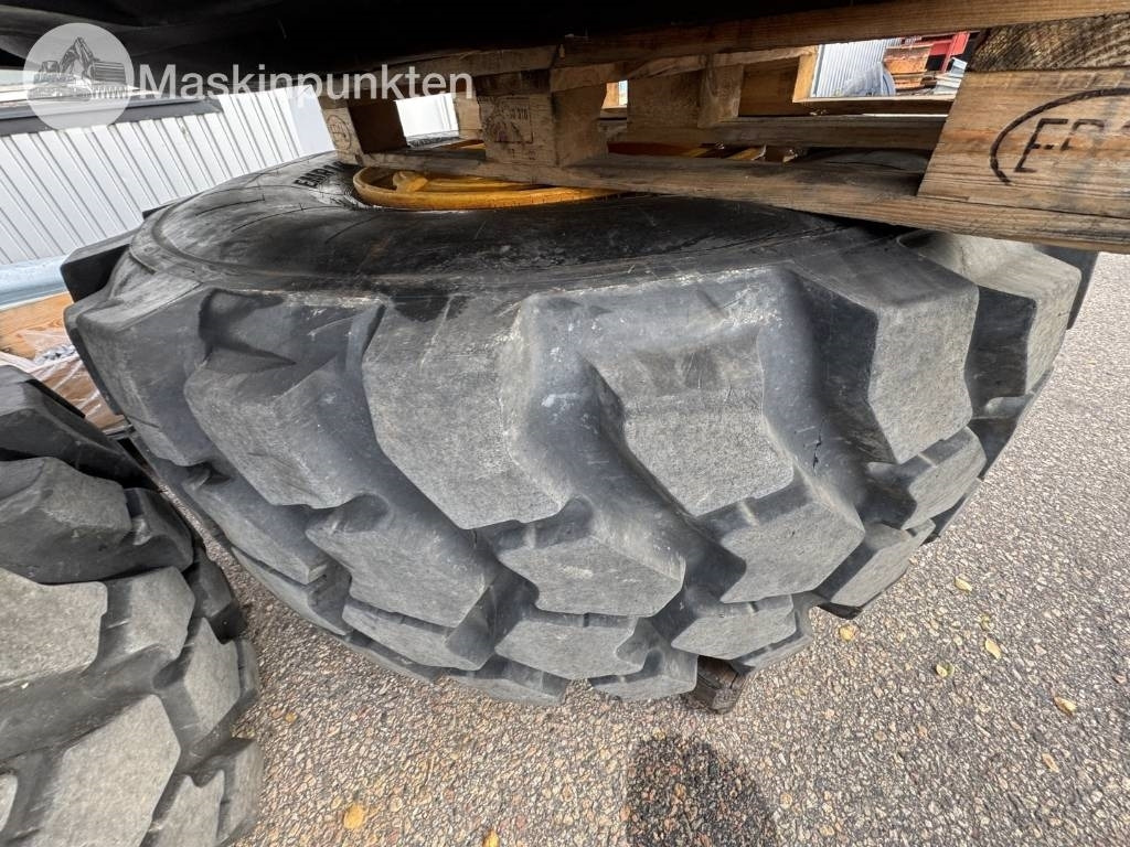 Trelleborg EMR1030 - Dekk for Bygg og anlegg: bilde 2 Trelleborg EMR1030 - Dekk for Bygg og anlegg: bilde 2