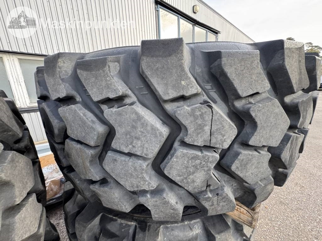 Trelleborg EMR1030 - Dekk for Bygg og anlegg: bilde 3 Trelleborg EMR1030 - Dekk for Bygg og anlegg: bilde 3