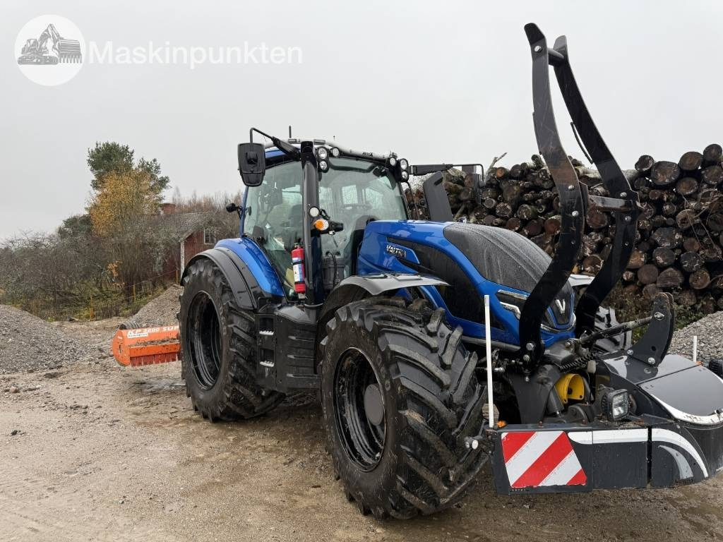 Valtra T 255 MED KRAN OCH AGGREGAT! - Skogstraktor: bilde 1 Valtra T 255 MED KRAN OCH AGGREGAT! - Skogstraktor: bilde 1