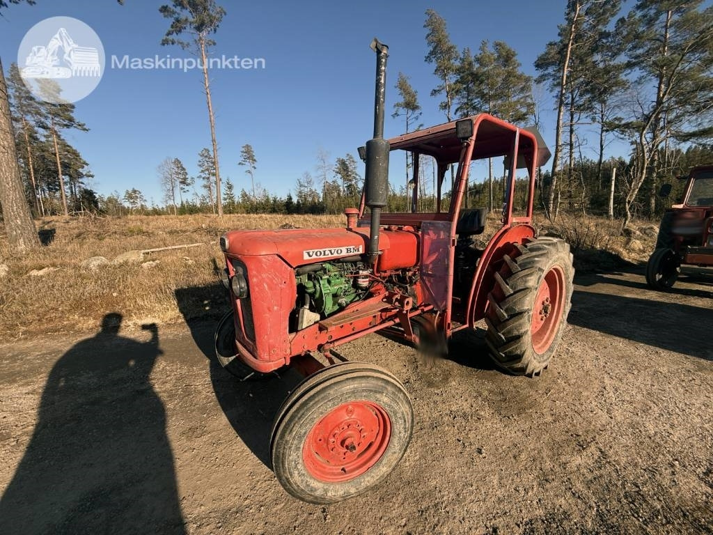 Volvo BM 320 - Traktor: bilde 1 Volvo BM 320 - Traktor: bilde 1