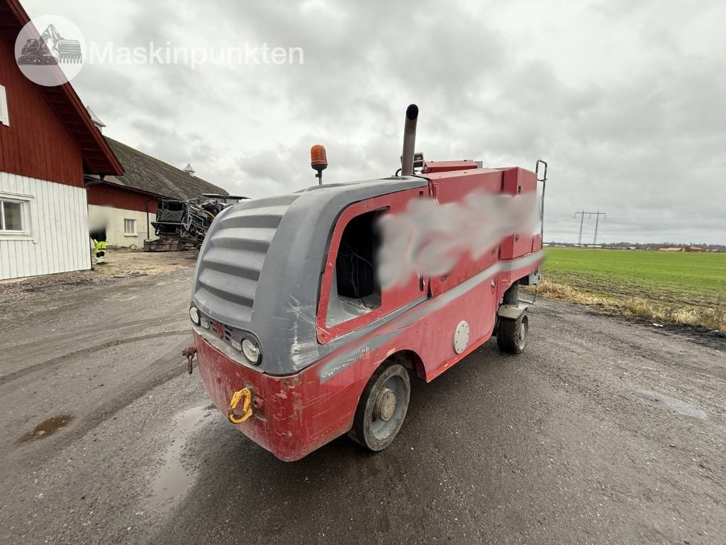 Leie Wirtgen W 100  Wirtgen W 100: bilde 7