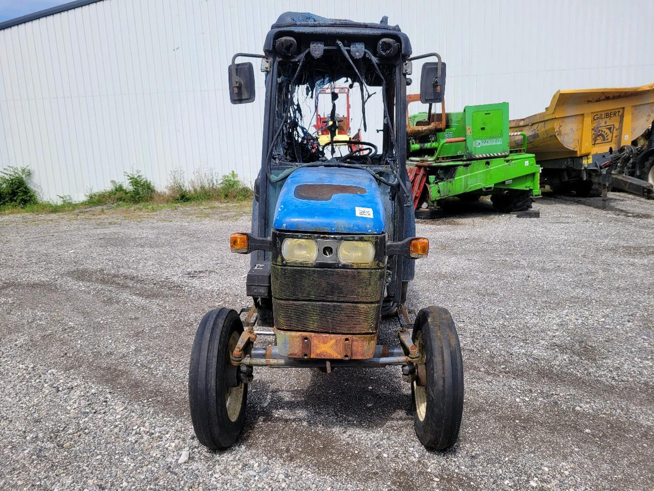 NEW HOLLAND TN75N - Traktor: bilde 2 NEW HOLLAND TN75N - Traktor: bilde 2