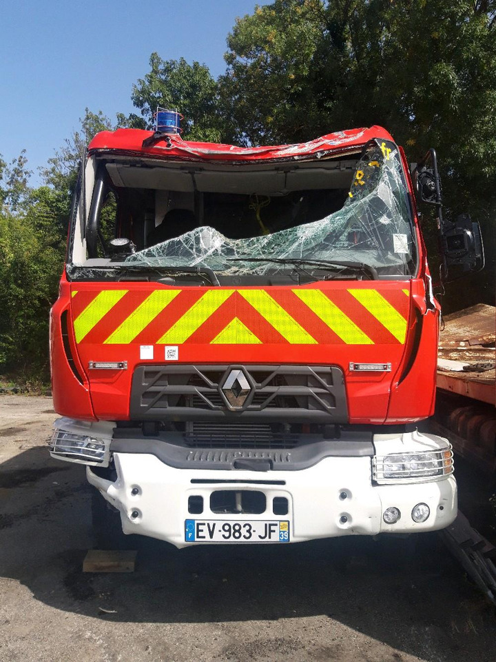 RENAULT D 4X4 TOUT-TERRAIN INCENDIE - Brannbil: bilde 2 RENAULT D 4X4 TOUT-TERRAIN INCENDIE - Brannbil: bilde 2
