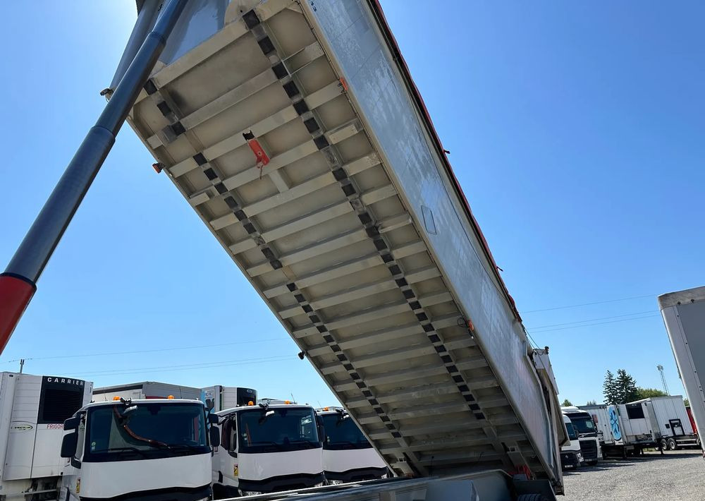 Tippsemi Benalu 25 m3 OSIE SAF HYDRAULICZNA KLAPA ELEKRYCZNY DACH: bilde 11 Tippsemi Benalu 25 m3 OSIE SAF HYDRAULICZNA KLAPA ELEKRYCZNY DACH: bilde 11