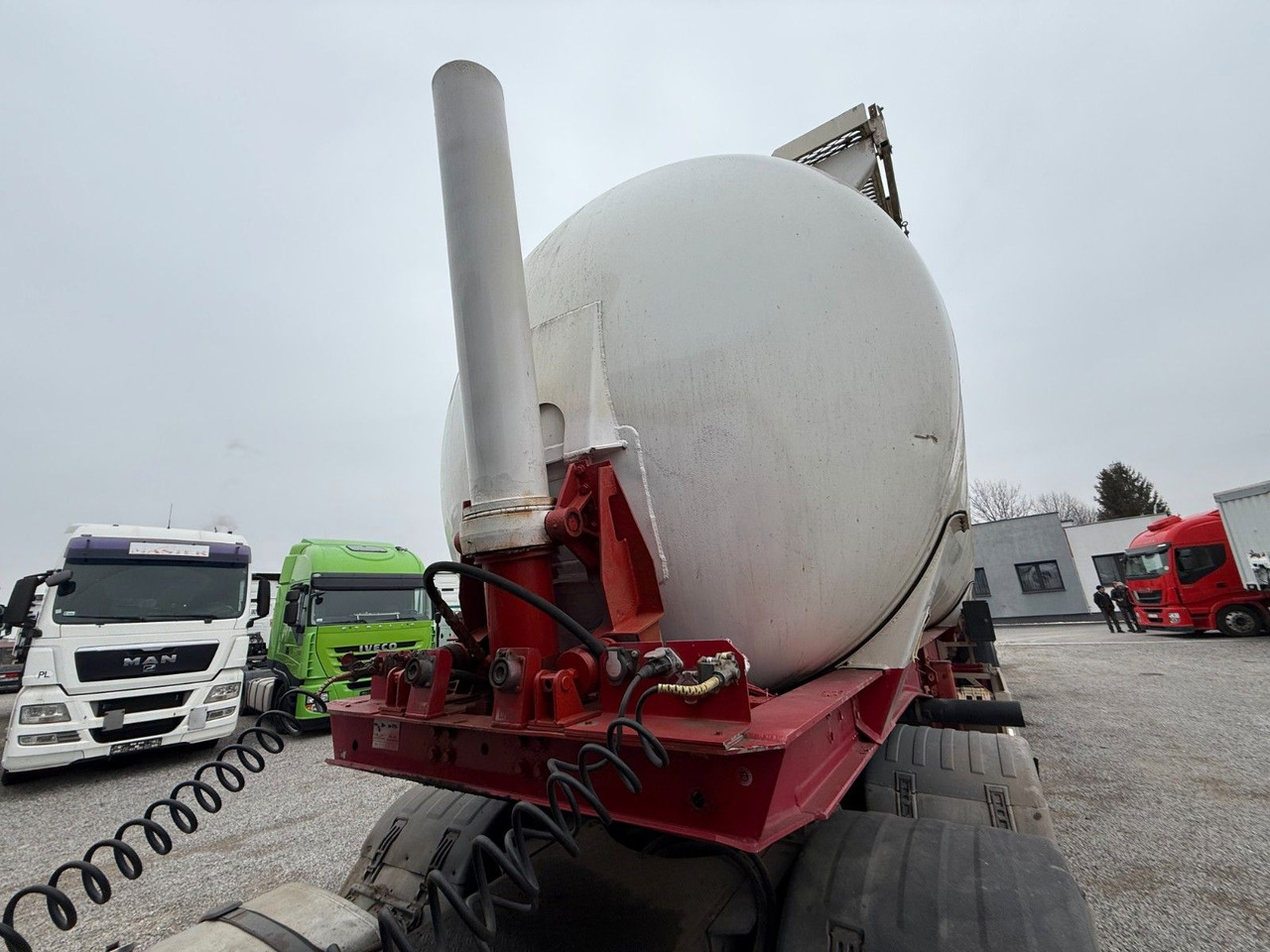 Feldbinder KIP 60.3 SILO AXLE BPW - Bulktrailer: bilde 2 Feldbinder KIP 60.3 SILO AXLE BPW - Bulktrailer: bilde 2