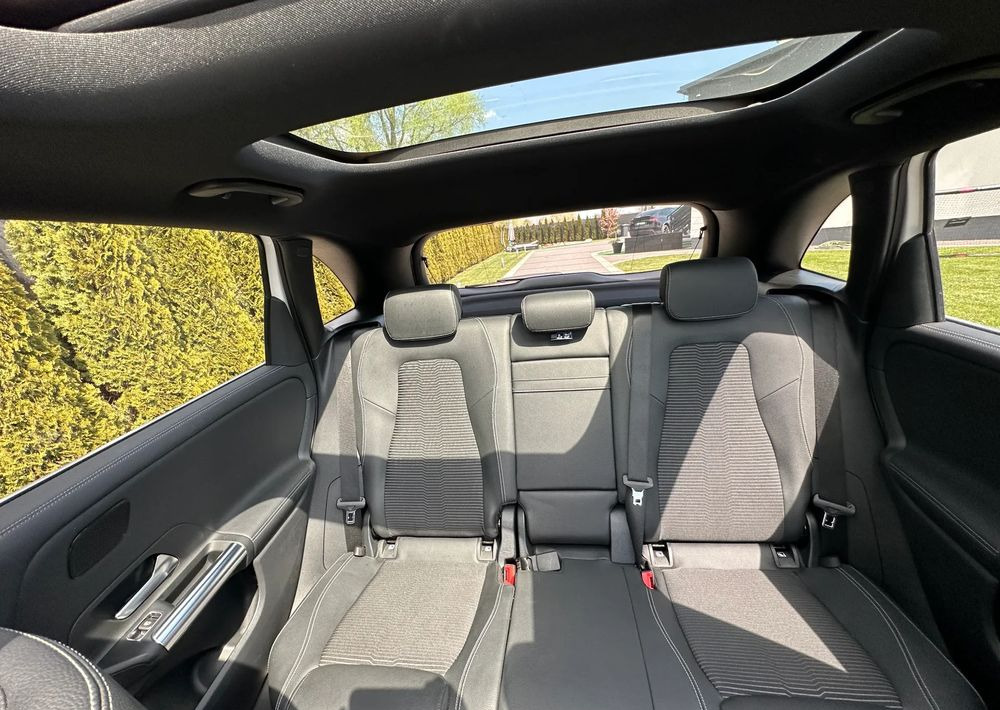 Sedan Mercedes-Benz Klasa B: bilde 10