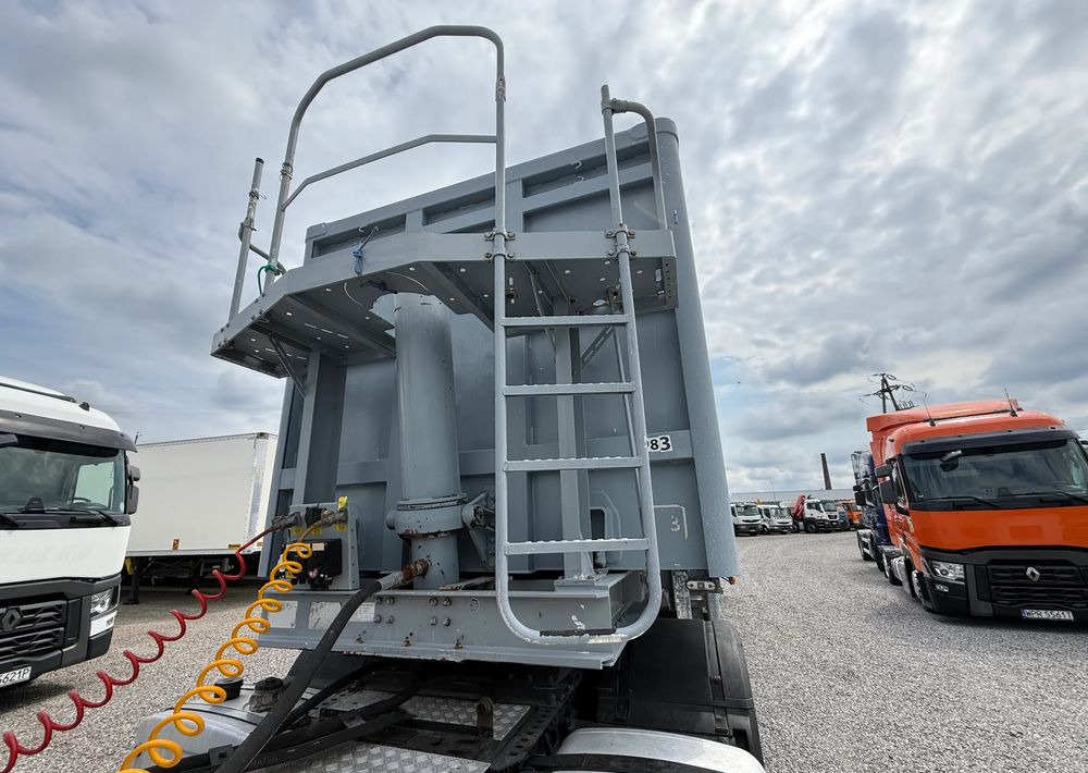 Stas 51 m3 OSIE MERCEDES PODNOSZONA OŚ - Tippsemi: bilde 2 Stas 51 m3 OSIE MERCEDES PODNOSZONA OŚ - Tippsemi: bilde 2