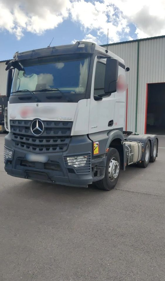 Mercedes-Benz AROCS 3353 6X4 68 TON - Trekkvogn: bilde 1 Mercedes-Benz AROCS 3353 6X4 68 TON - Trekkvogn: bilde 1