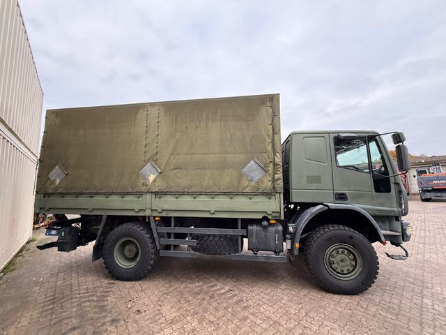 Iveco 140E24 4x4 / Armee / / Camper - Kapellbil: bilde 5 Iveco 140E24 4x4 / Armee / / Camper - Kapellbil: bilde 5