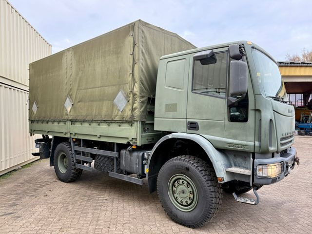 Iveco 140E24 4x4 / Armee / / Camper - Kapellbil: bilde 2 Iveco 140E24 4x4 / Armee / / Camper - Kapellbil: bilde 2