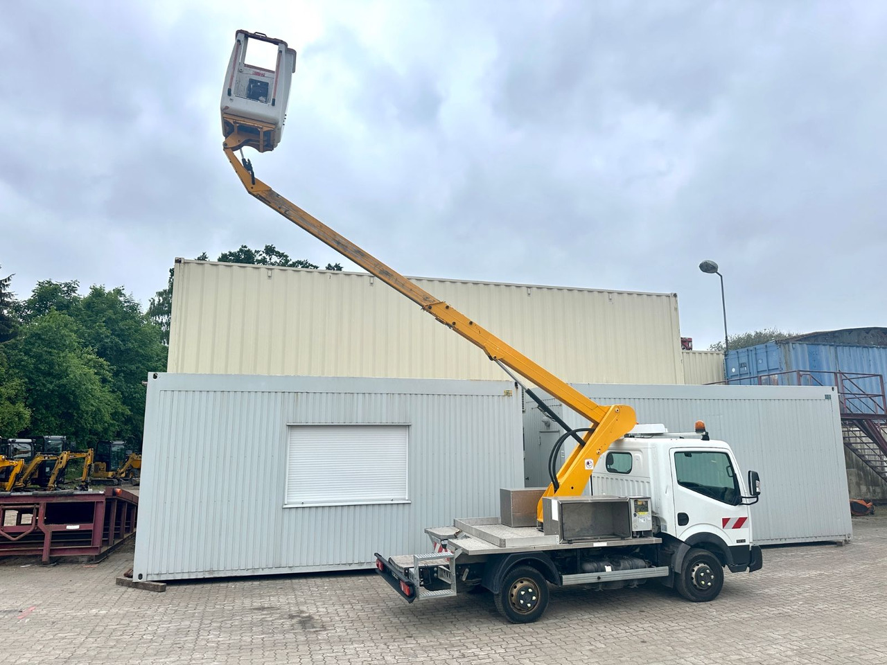 Nissan Cabstar mit Topy11 Arbeitsbühne / 11 Meter - Billift: bilde 3 Nissan Cabstar mit Topy11 Arbeitsbühne / 11 Meter - Billift: bilde 3