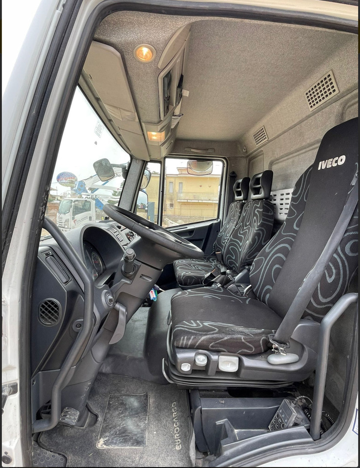 IVECO EUROCARGO 75E18 - Lastebil med kjøl: bilde 4 IVECO EUROCARGO 75E18 - Lastebil med kjøl: bilde 4