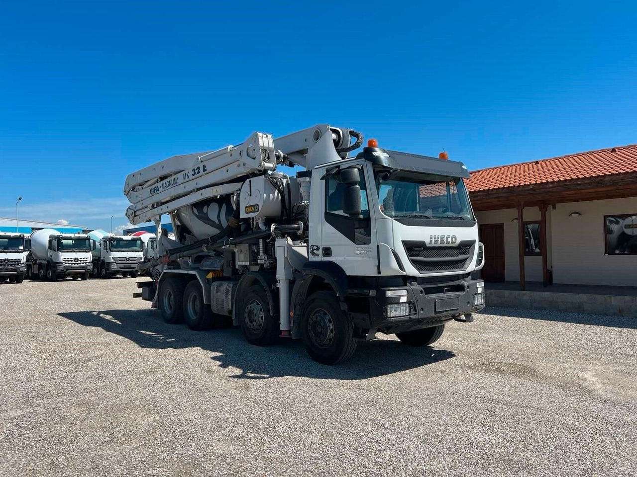 Iveco TRAKKER 500 CIFA MAGNUM MK32L - Pumpemixer: bilde 1 Iveco TRAKKER 500 CIFA MAGNUM MK32L - Pumpemixer: bilde 1