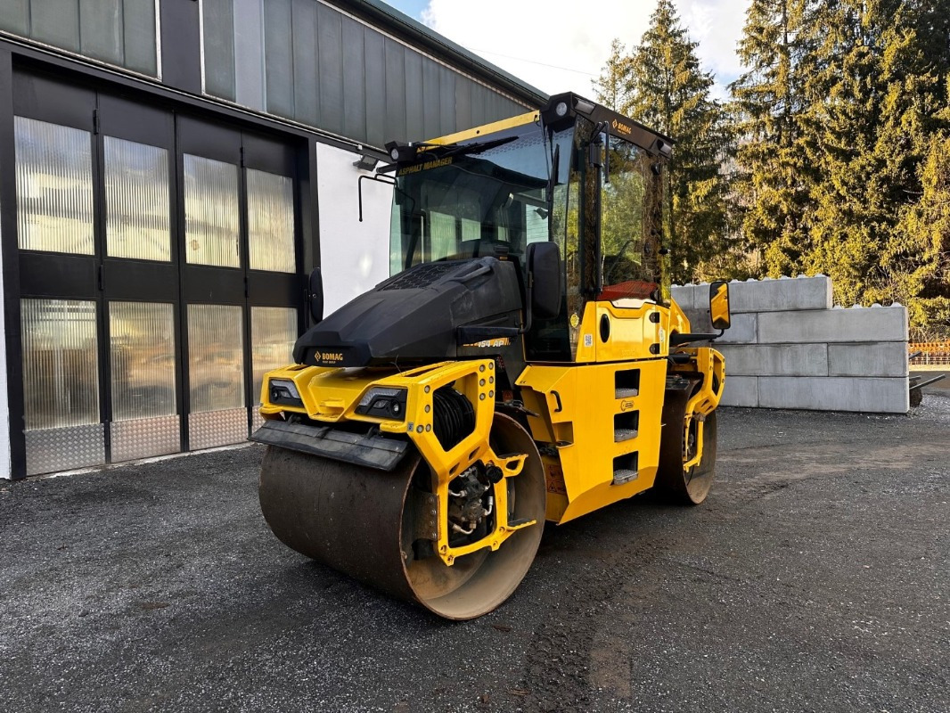 BOMAG DE BW 154 AP-5 AM - Vegvals: bilde 1 BOMAG DE BW 154 AP-5 AM - Vegvals: bilde 1