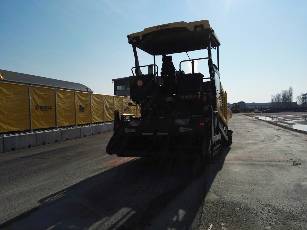 BOMAG IT BF 600 P-2 S500 Stage IV/Tier 4f - Asfaltutlegger: bilde 3 BOMAG IT BF 600 P-2 S500 Stage IV/Tier 4f - Asfaltutlegger: bilde 3