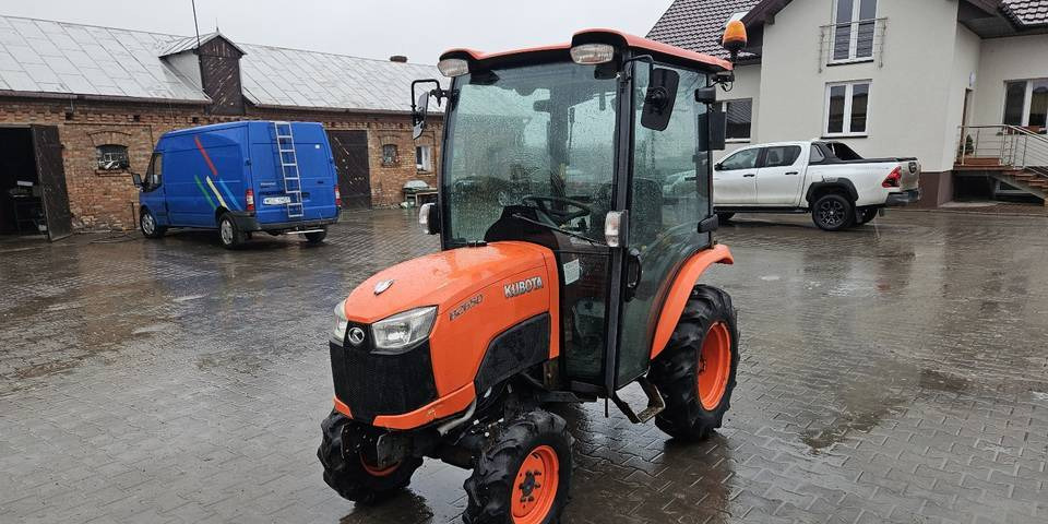 Ciągnik Kubota B2650 4x4 klima 26 KM hydrostat - Traktor: bilde 2 Ciągnik Kubota B2650 4x4 klima 26 KM hydrostat - Traktor: bilde 2