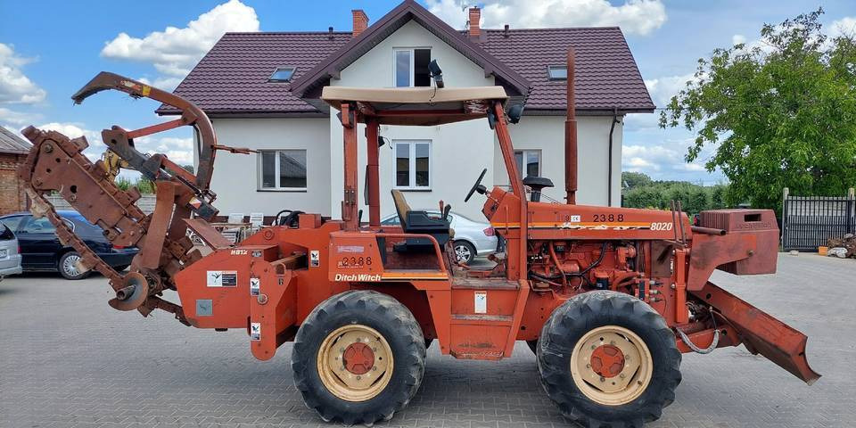 Koparka łańcuchowa Ditch Witch 8020 85KM - Grøftegraver: bilde 1 Koparka łańcuchowa Ditch Witch 8020 85KM - Grøftegraver: bilde 1
