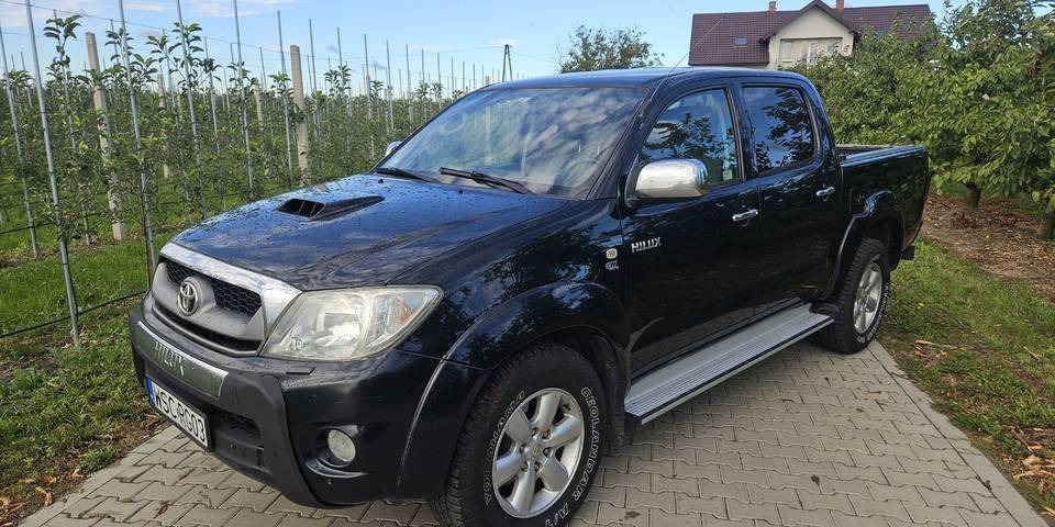 Toyota Hilux 3.0 SR5 automat 4x4 - Pickup: bilde 1 Toyota Hilux 3.0 SR5 automat 4x4 - Pickup: bilde 1