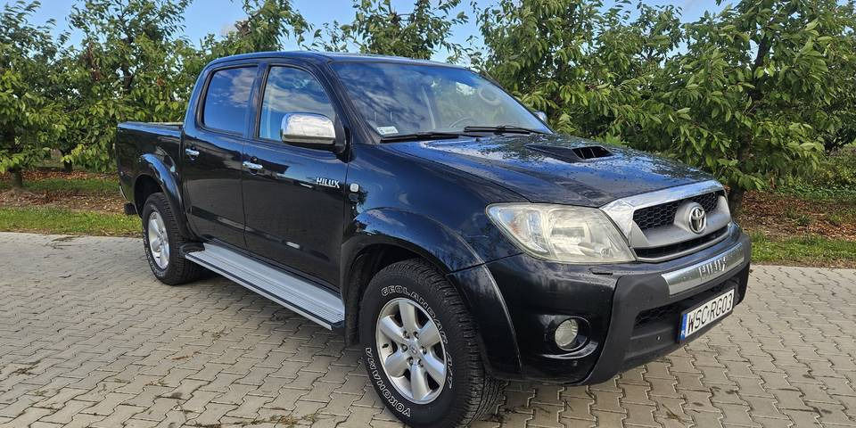 Toyota Hilux 3.0 SR5 automat 4x4 - Pickup: bilde 3 Toyota Hilux 3.0 SR5 automat 4x4 - Pickup: bilde 3