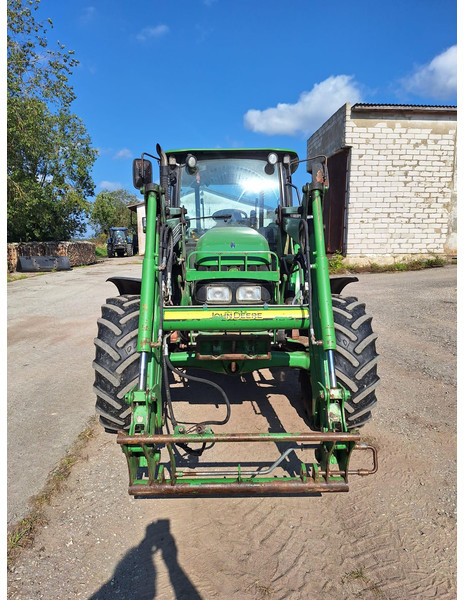 Traktor John Deere 5720: bilde 8 Traktor John Deere 5720: bilde 8