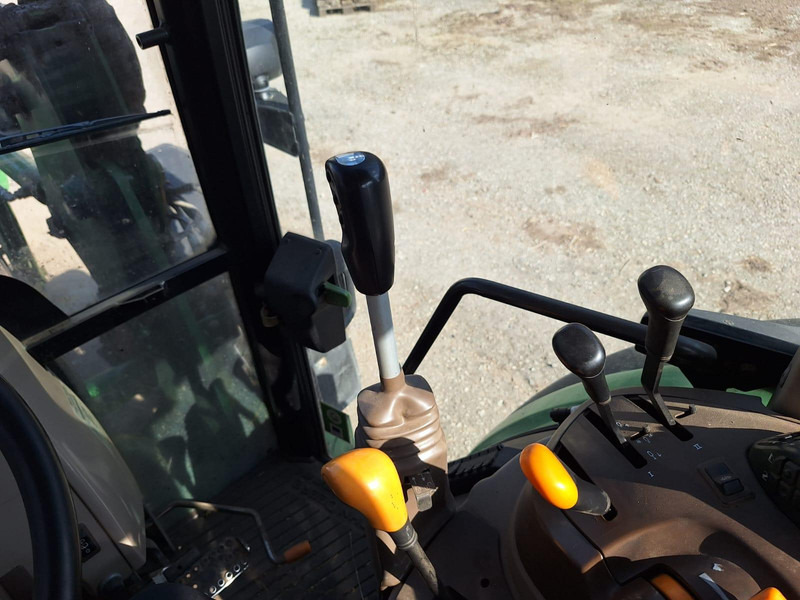 Traktor John Deere 5720: bilde 10 Traktor John Deere 5720: bilde 10