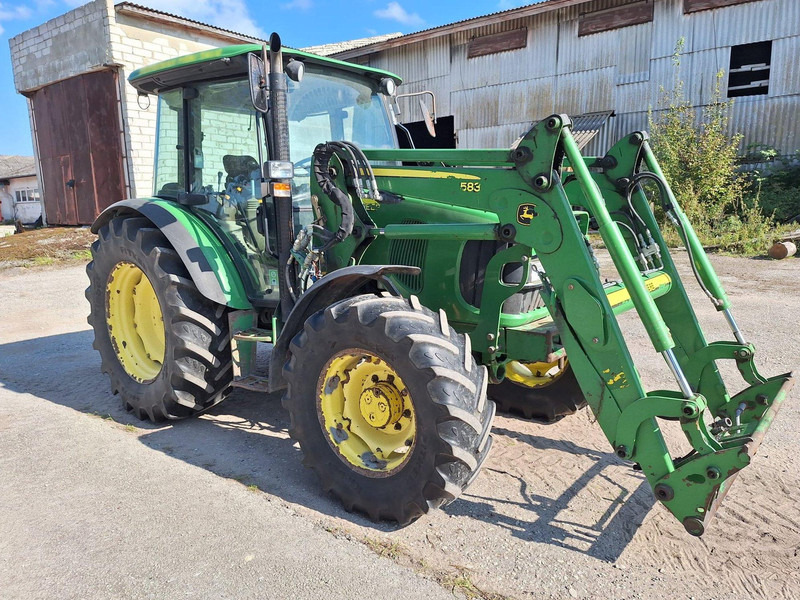 John Deere 5720 - Traktor: bilde 1 John Deere 5720 - Traktor: bilde 1