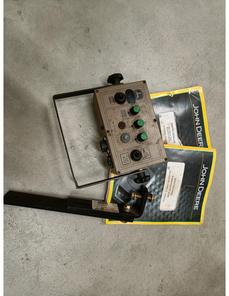 Rundballepresse John Deere 623N: bilde 9